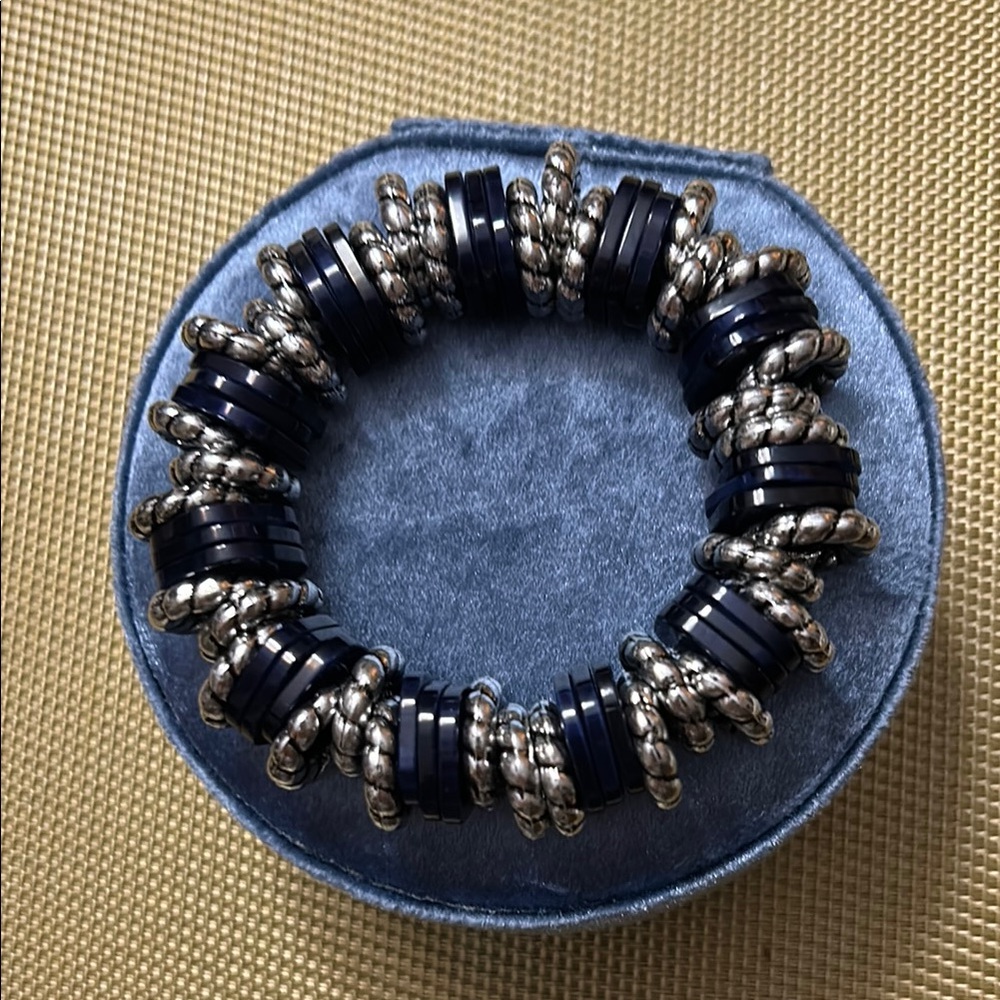 Stretch bracelet - Picture 1 of 3